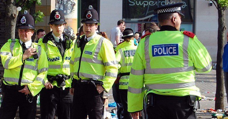 полицаи в Лондон